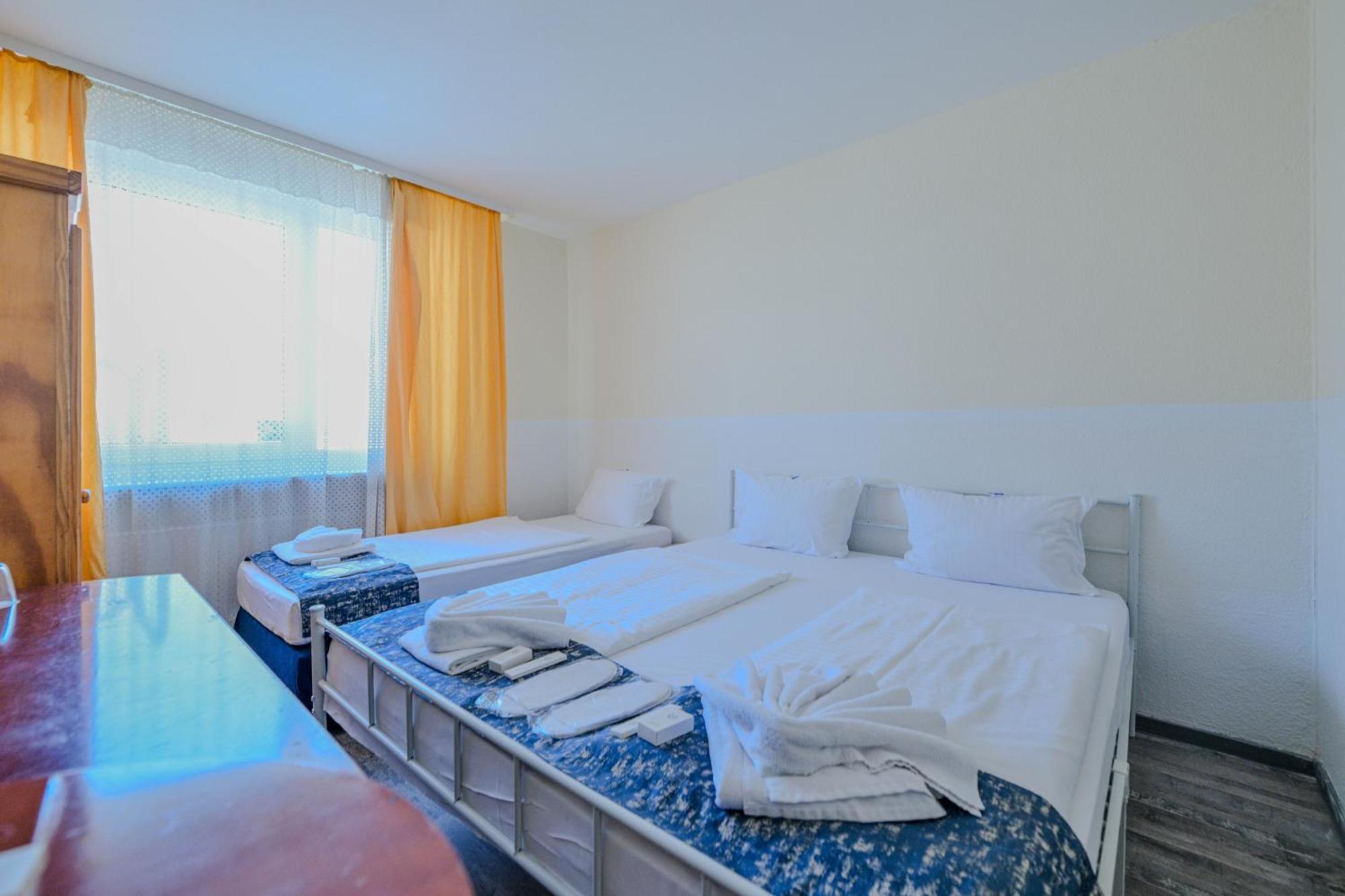 Economy Triple Room